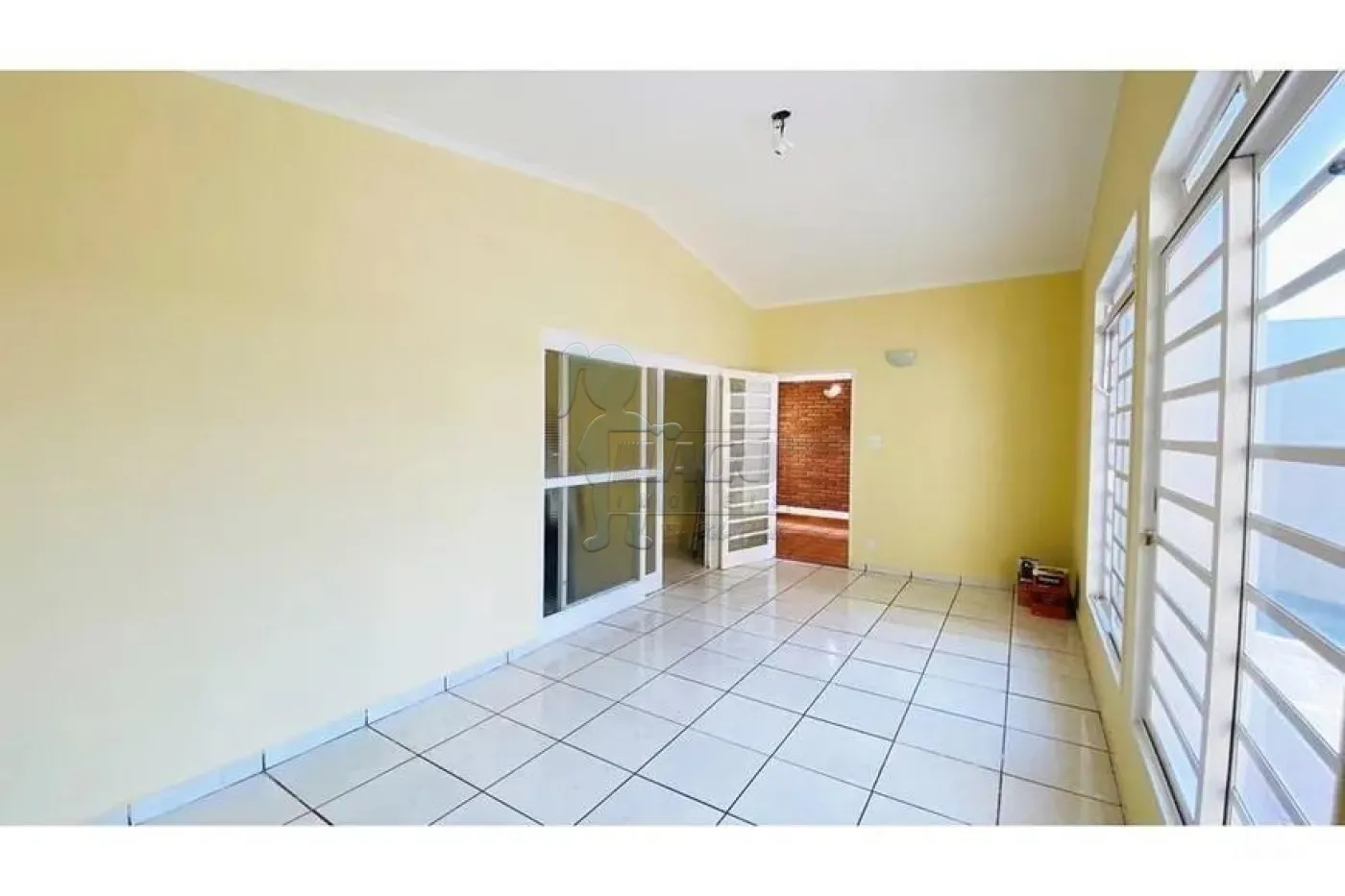 Alugar Casa / Padrão em Ribeirão Preto R$ 2.900,00 - Foto 3