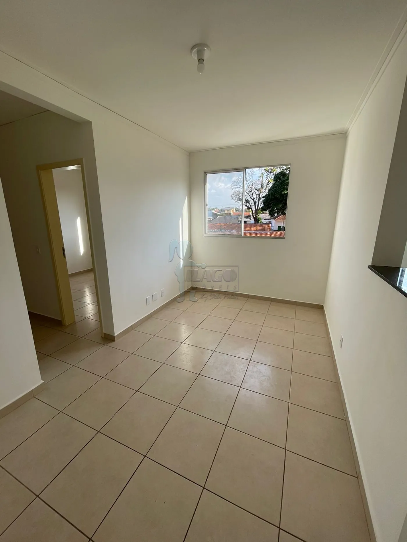 Alugar Apartamento / Padrão em Ribeirão Preto R$ 900,00 - Foto 2