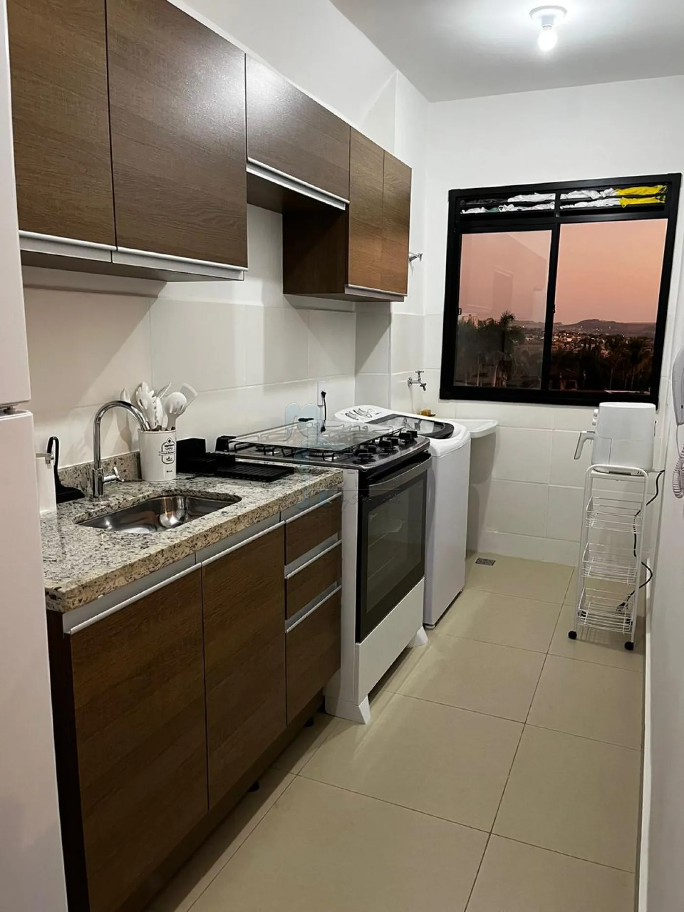 Alugar Apartamento / Padrão em Ribeirão Preto R$ 1.900,00 - Foto 5