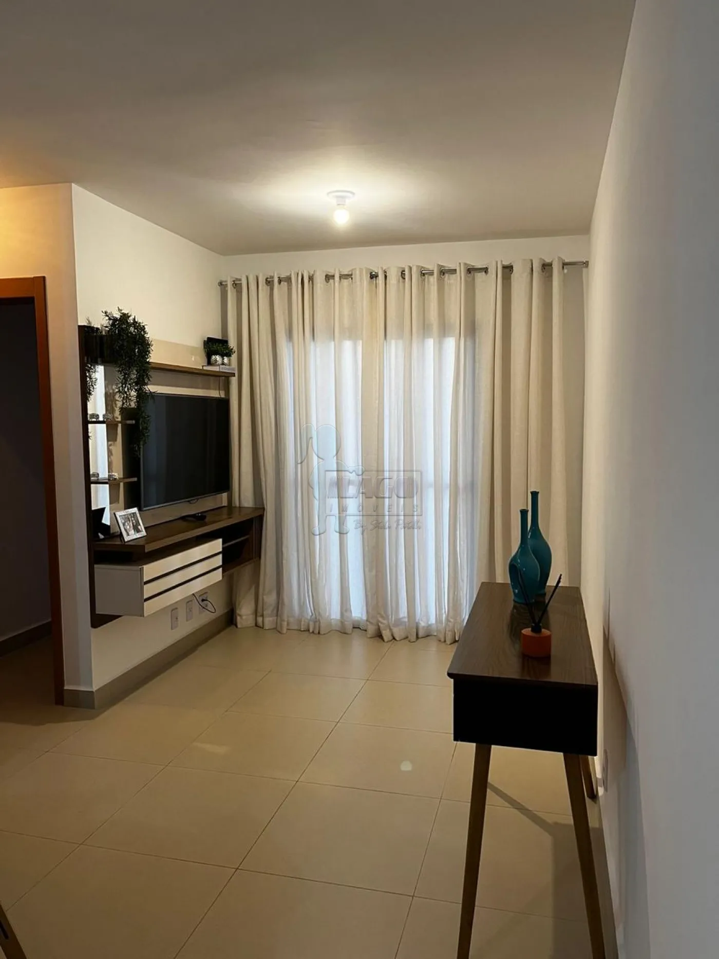 Alugar Apartamento / Padrão em Ribeirão Preto R$ 1.900,00 - Foto 3