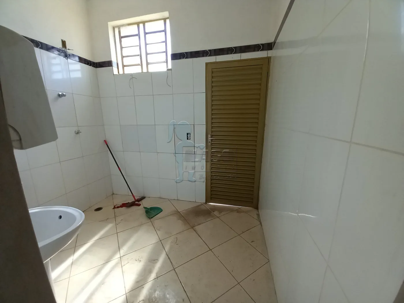 Alugar Comercial padrão / Salão em Ribeirão Preto R$ 850,00 - Foto 4