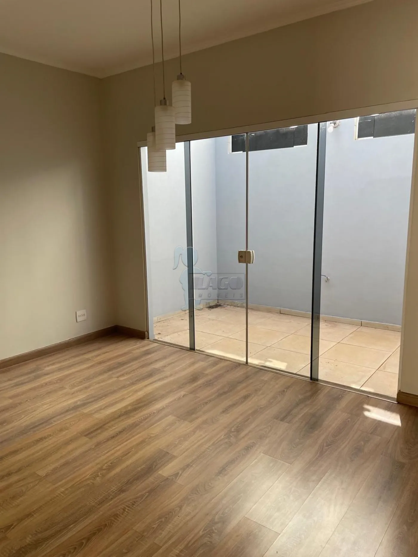 Comprar Casa / Padrão em Ribeirão Preto R$ 530.000,00 - Foto 1