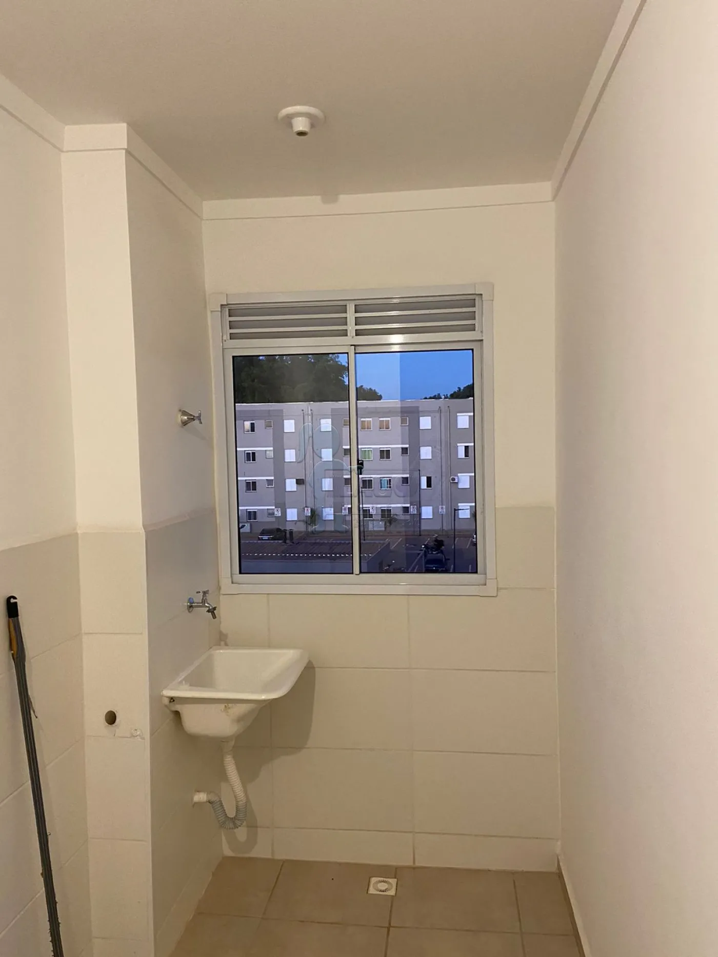 Alugar Apartamento / Padrão em Ribeirão Preto R$ 750,00 - Foto 18