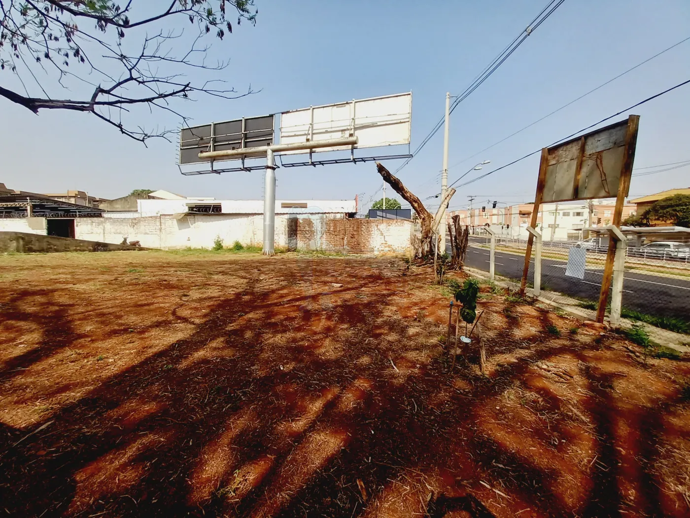 Alugar Terreno / Padrão em Ribeirão Preto R$ 7.000,00 - Foto 2