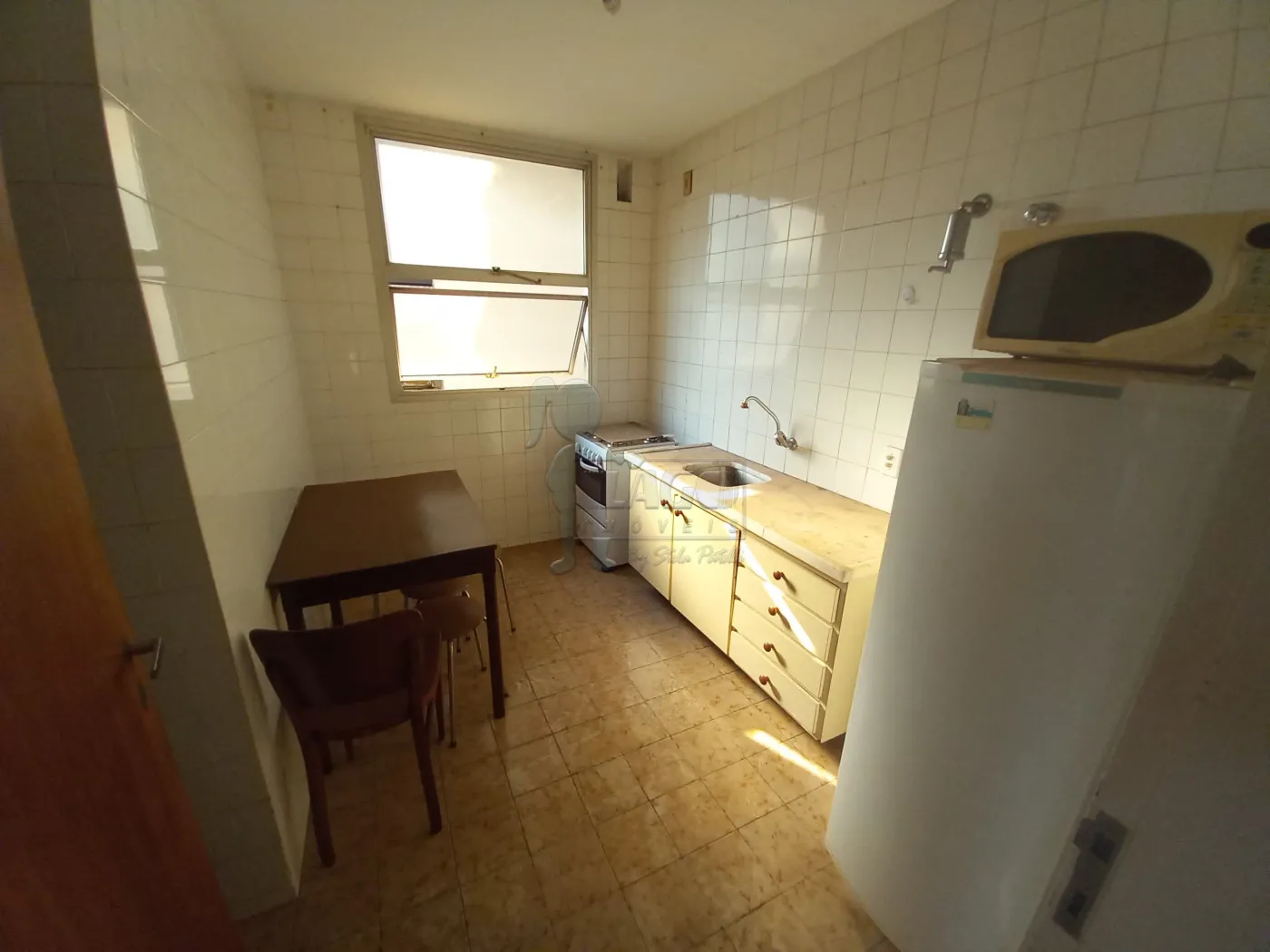 Alugar Apartamento / Padrão em Ribeirão Preto R$ 900,00 - Foto 3