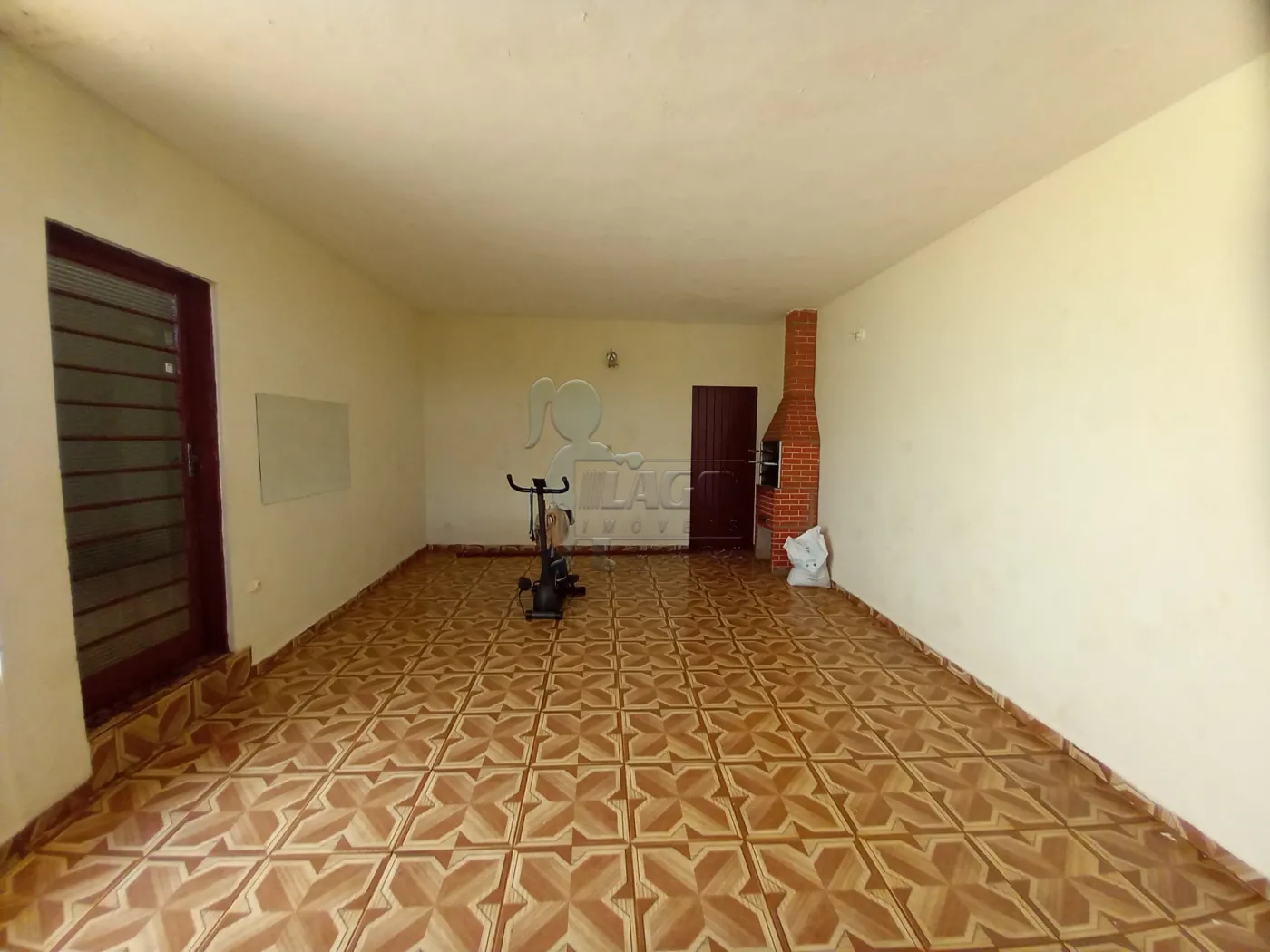 Alugar Casa / Padrão em Ribeirão Preto R$ 1.500,00 - Foto 1