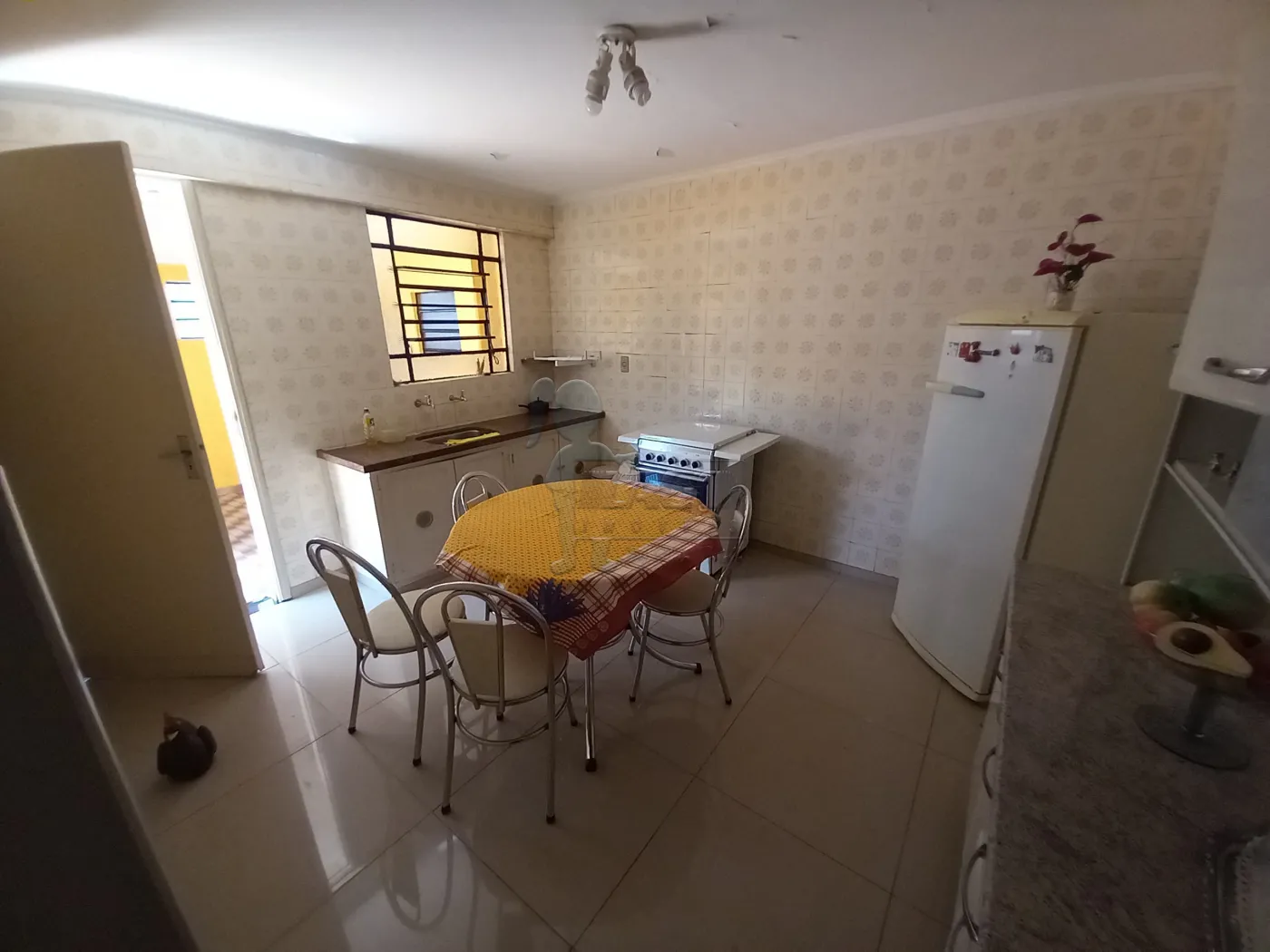 Alugar Casa / Padrão em Ribeirão Preto R$ 1.300,00 - Foto 3