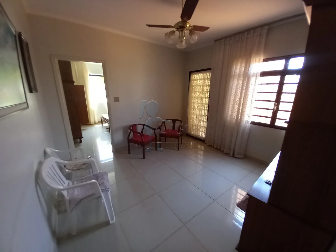 Alugar Casa / Padrão em Ribeirão Preto R$ 1.300,00 - Foto 1