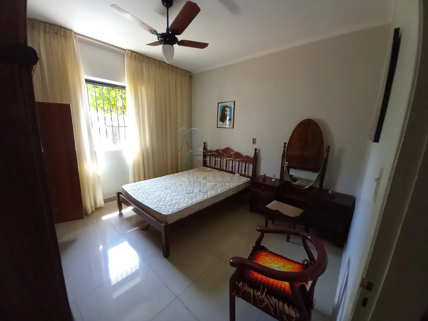 Alugar Casa / Padrão em Ribeirão Preto R$ 1.300,00 - Foto 4