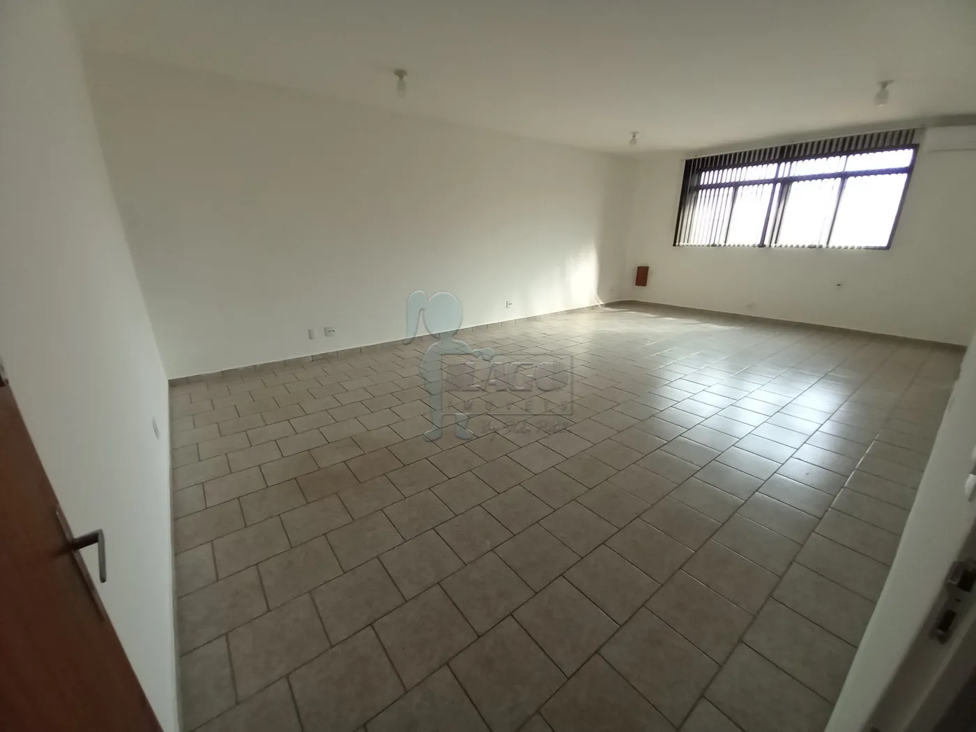 Alugar Comercial condomínio / Sala comercial em Ribeirão Preto R$ 1.500,00 - Foto 2