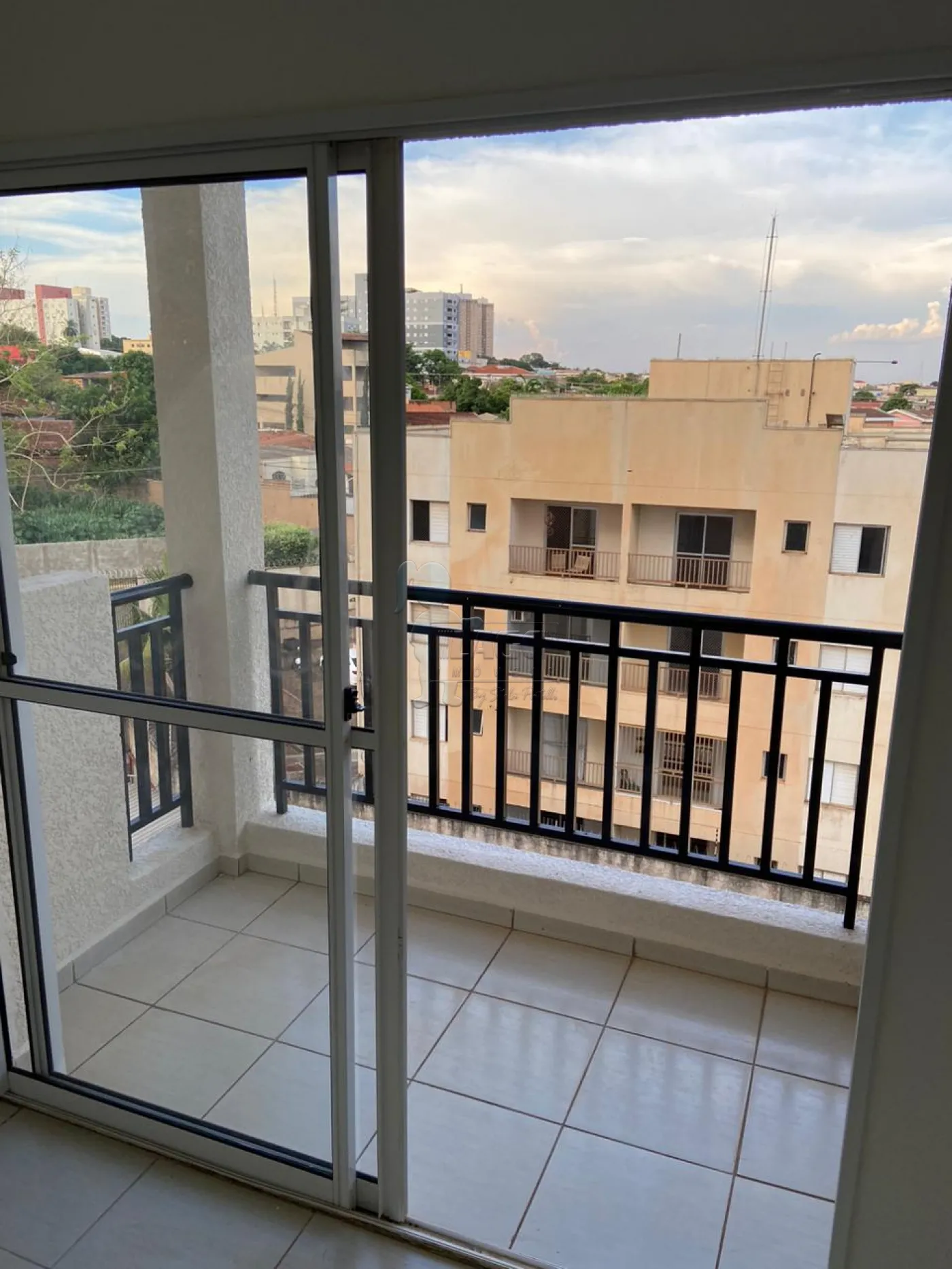 Comprar Apartamento / Padrão em Ribeirão Preto R$ 350.000,00 - Foto 6