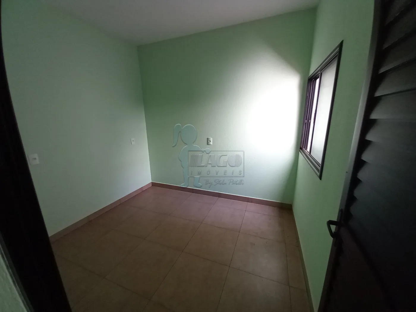 Alugar Casa / Padrão em Ribeirão Preto R$ 1.150,00 - Foto 3