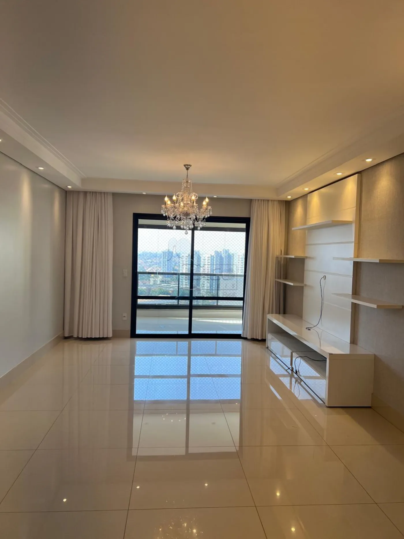 Alugar Apartamento / Padrão em Ribeirão Preto R$ 4.200,00 - Foto 4