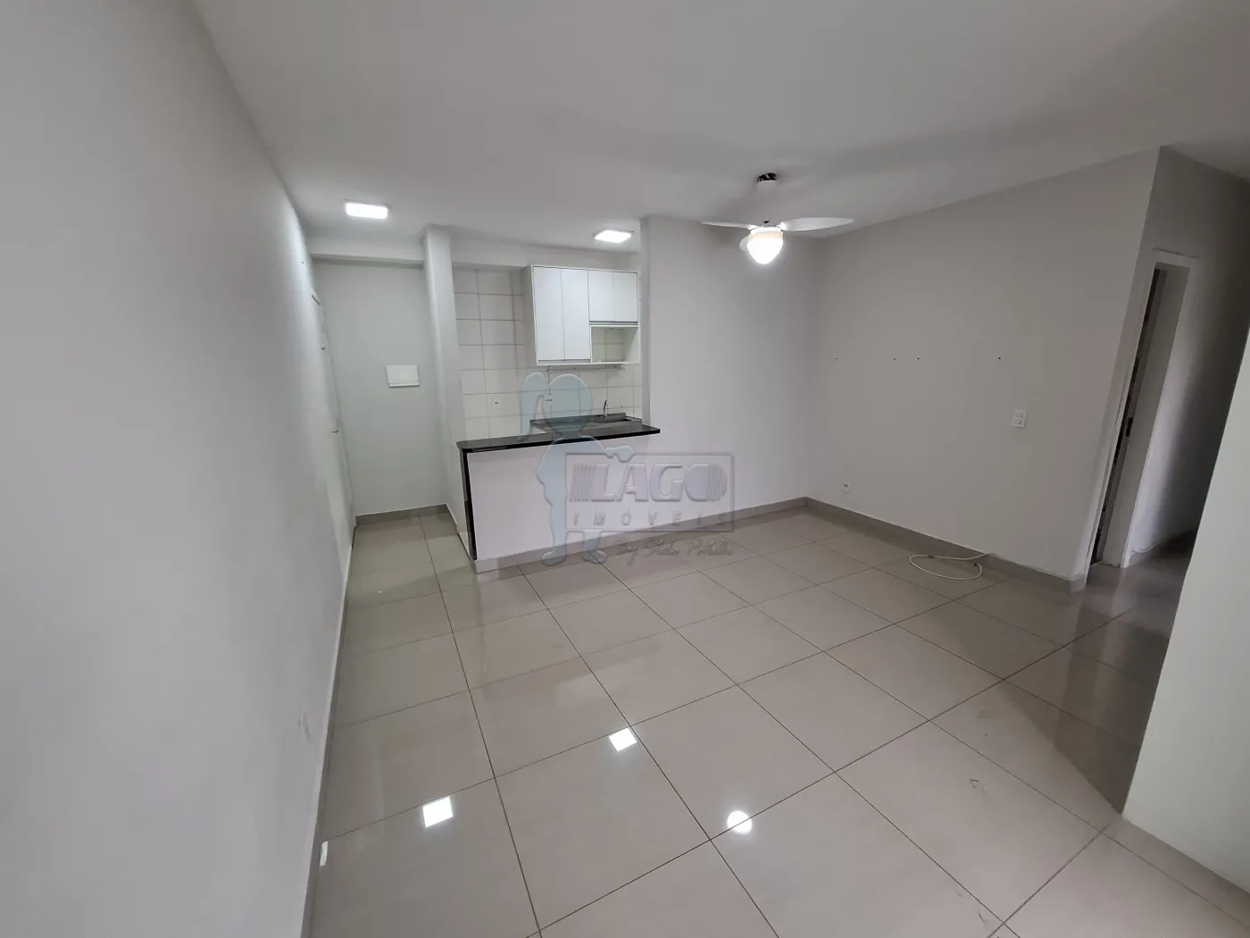 Alugar Apartamento / Padrão em Ribeirão Preto R$ 1.800,00 - Foto 2