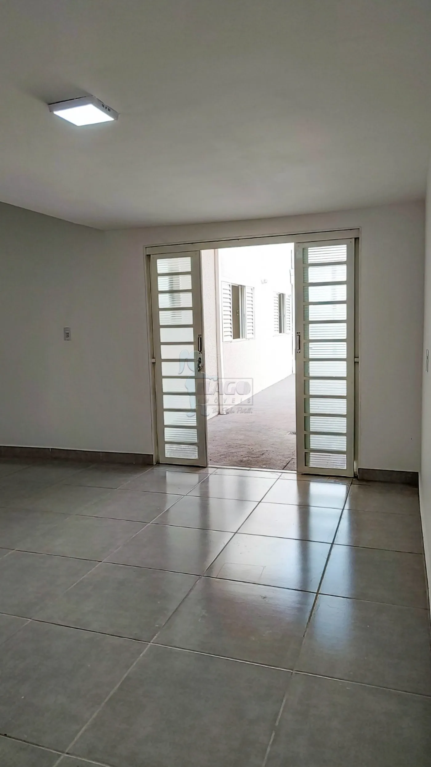 Comprar Casa / Padrão em Ribeirão Preto R$ 330.000,00 - Foto 3