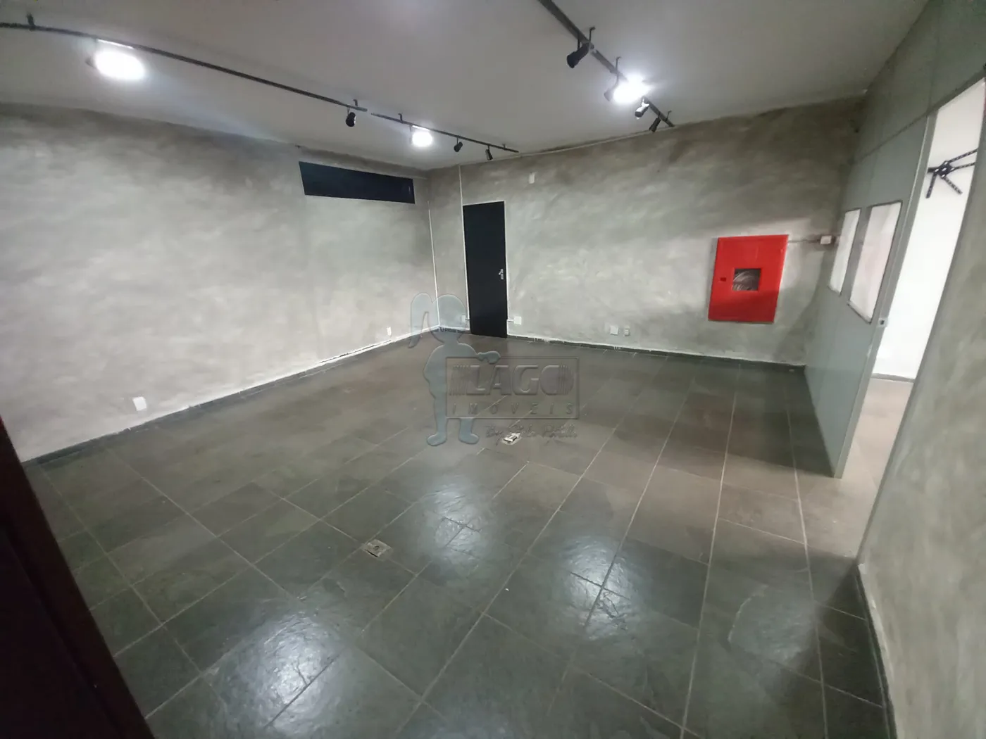 Alugar Comercial condomínio / Sala comercial em Ribeirão Preto R$ 2.500,00 - Foto 1