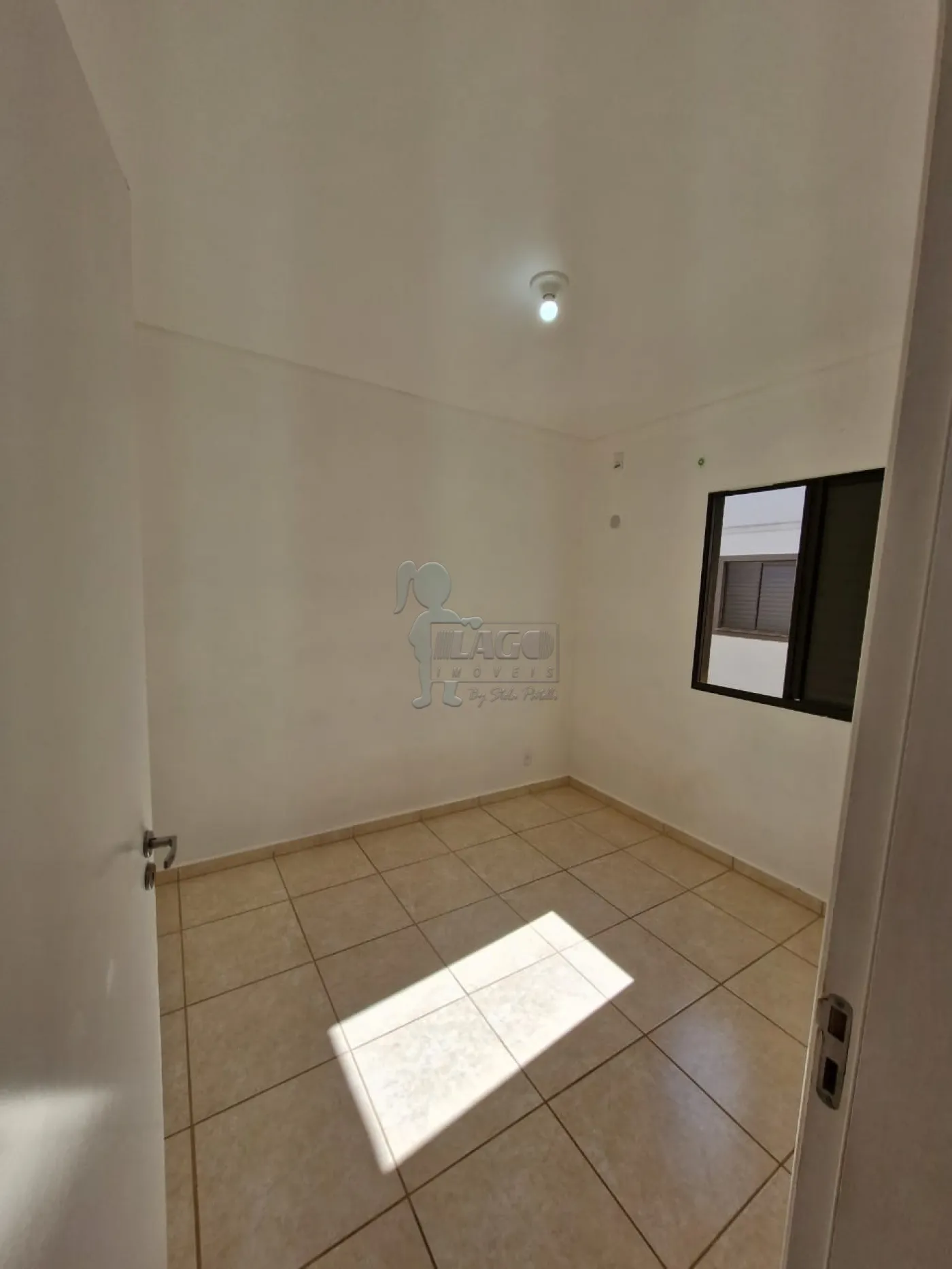 Alugar Apartamento / Padrão em Ribeirão Preto R$ 1.100,00 - Foto 4