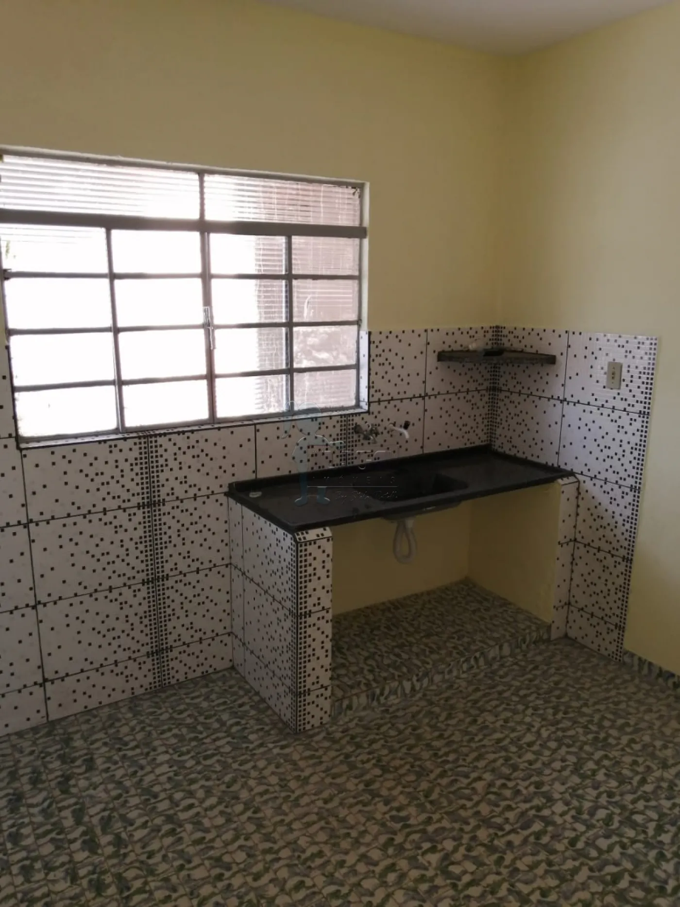 Alugar Casa / Padrão em Ribeirão Preto R$ 1.300,00 - Foto 2