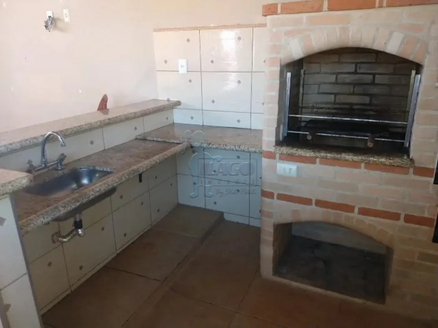 Alugar Casa / Padrão em Cravinhos R$ 2.200,00 - Foto 1