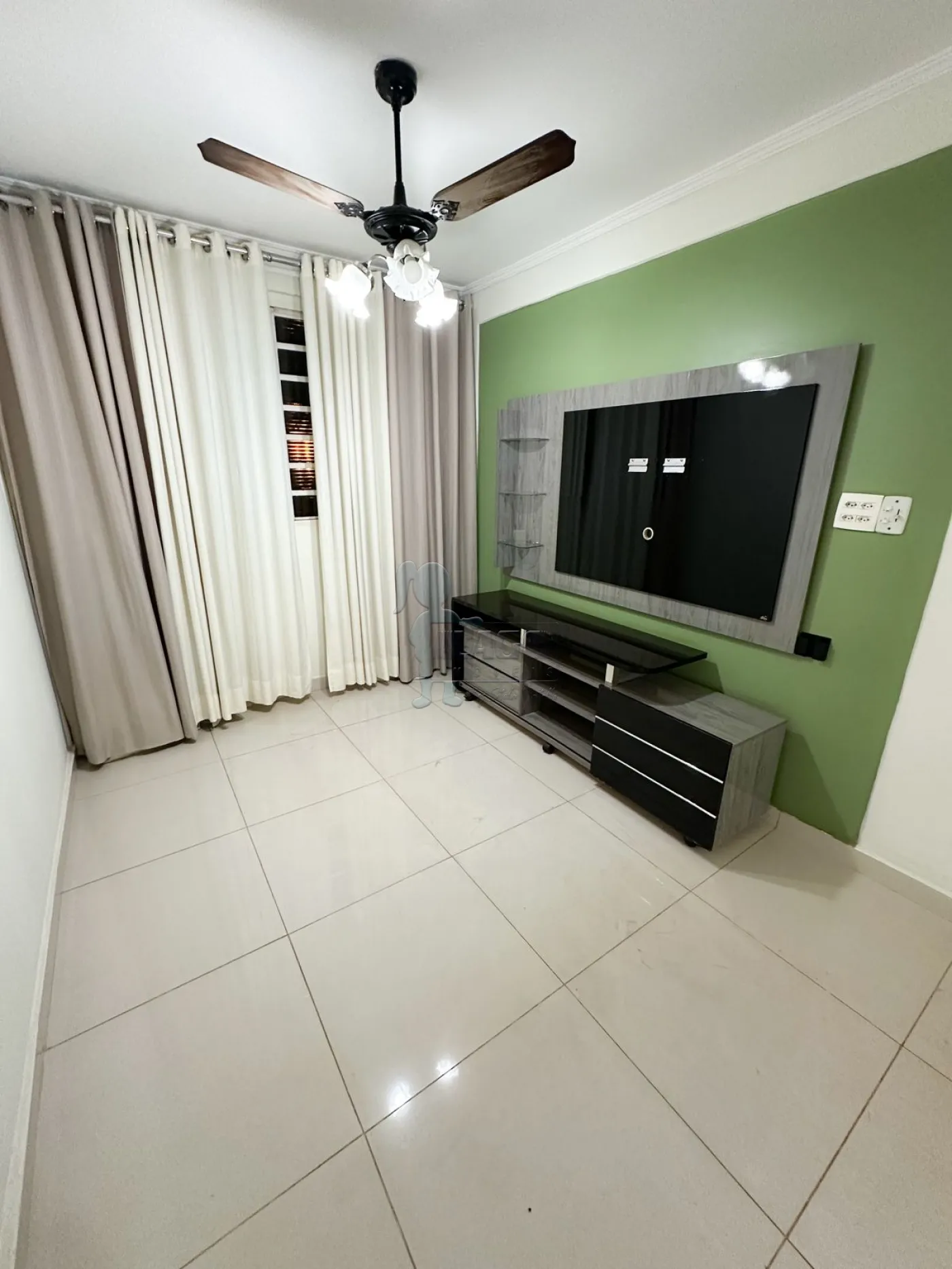 Alugar Apartamento / Padrão em Ribeirão Preto R$ 1.592,00 - Foto 1