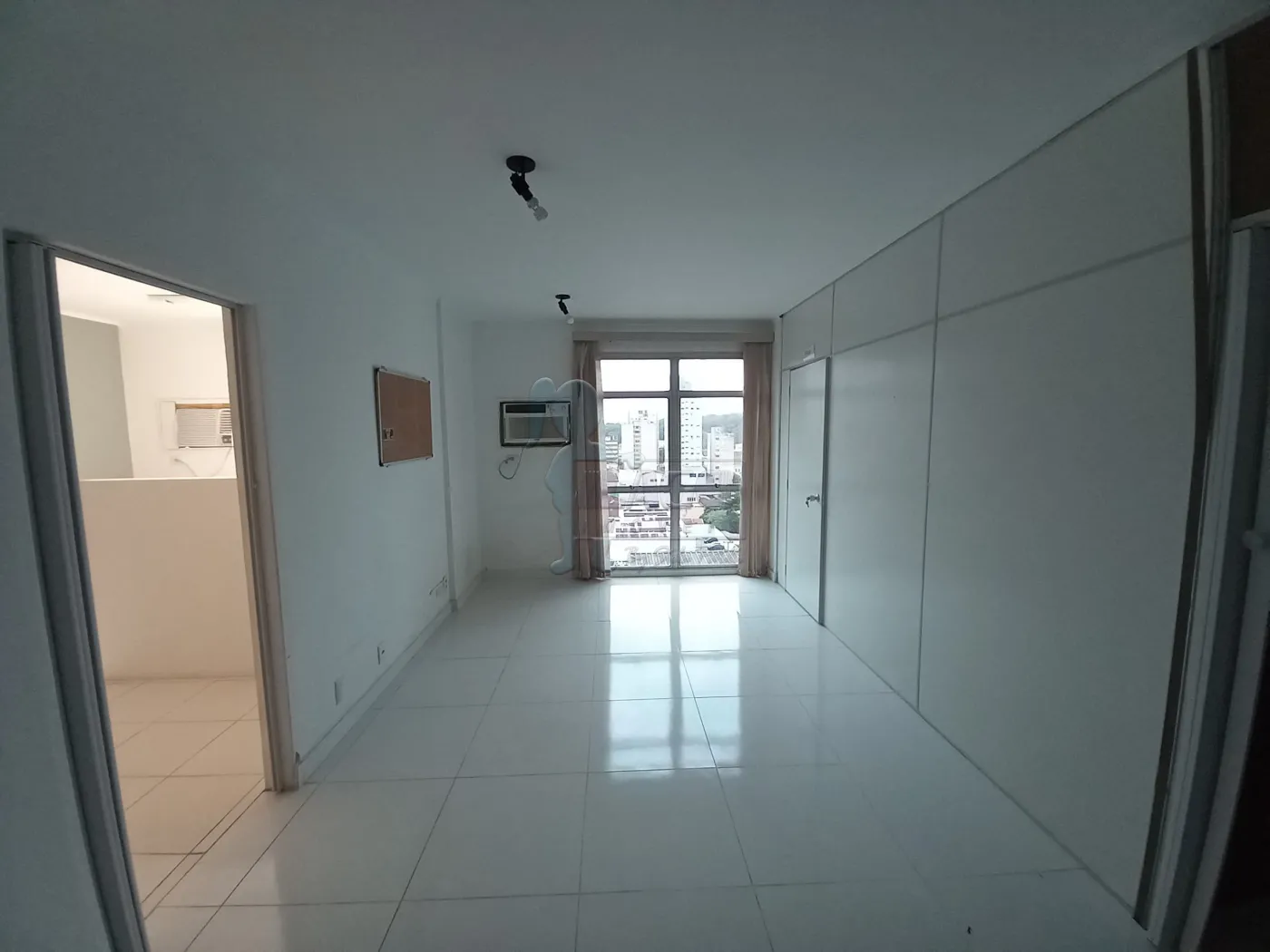 Alugar Comercial condomínio / Sala comercial em Ribeirão Preto R$ 2.000,00 - Foto 1