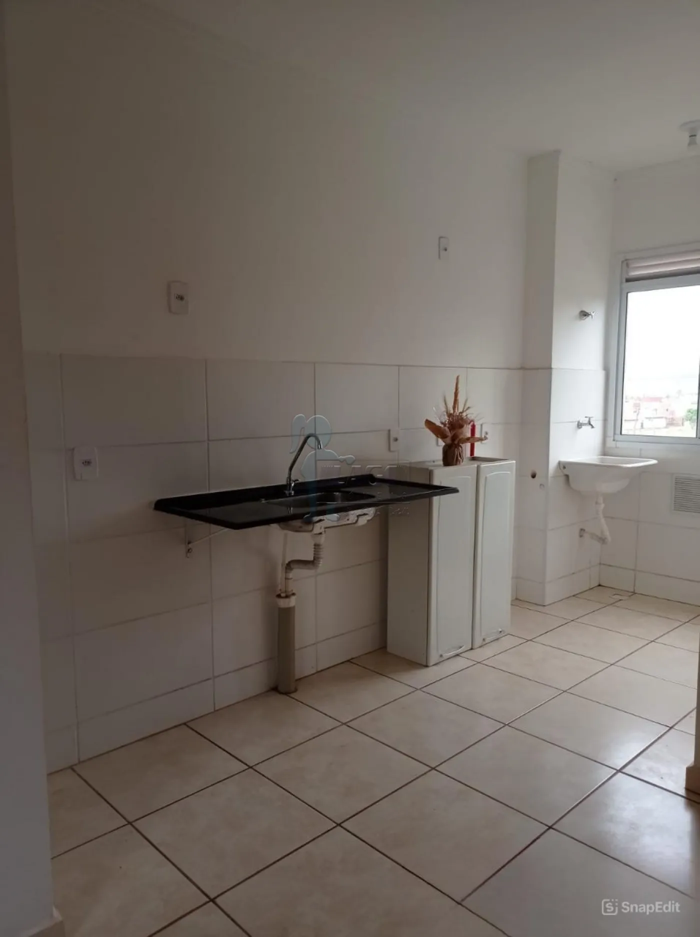 Alugar Apartamento / Padrão em Ribeirão Preto R$ 1.100,00 - Foto 3