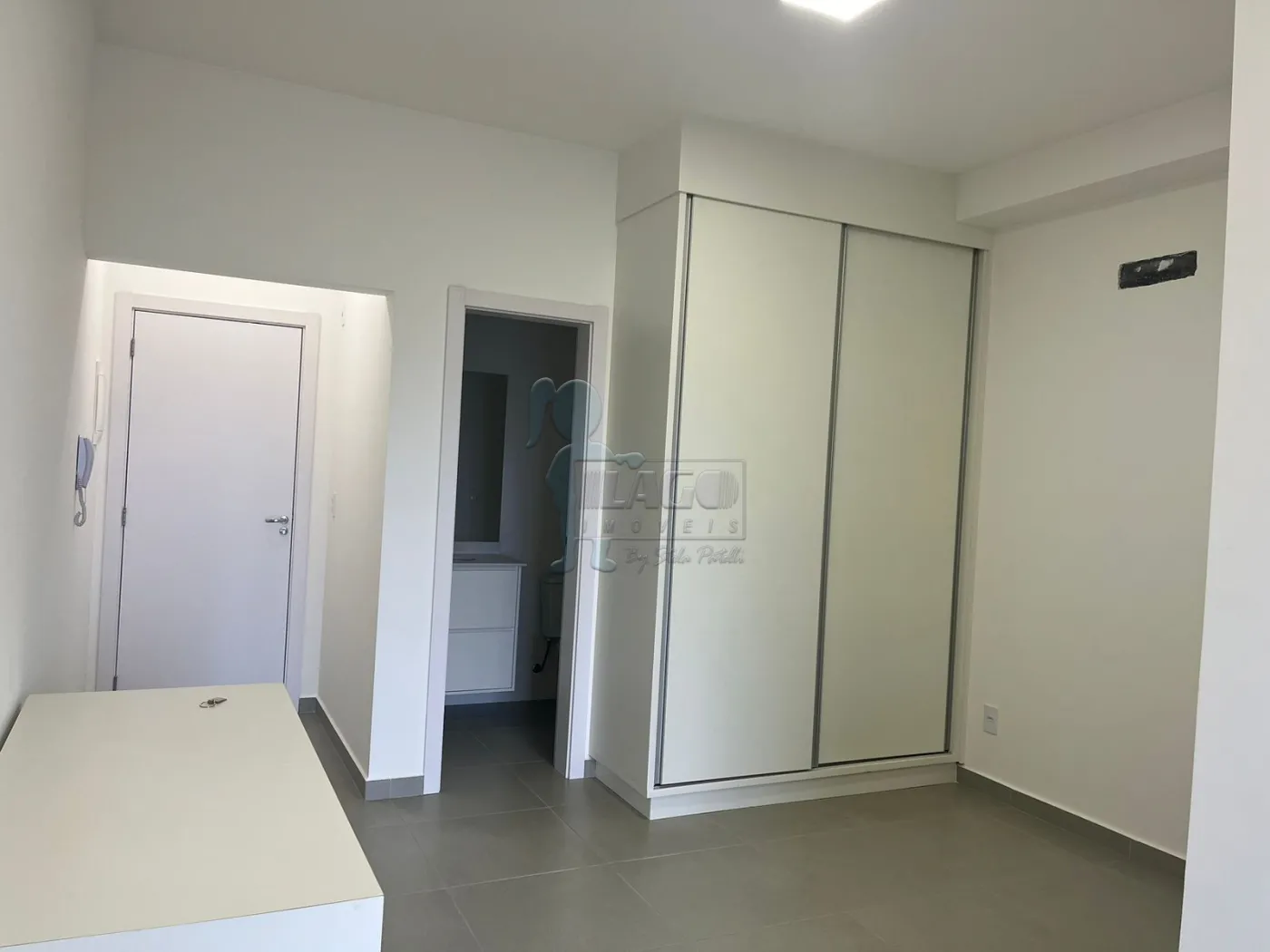 Alugar Apartamento / Padrão em Ribeirão Preto R$ 2.200,00 - Foto 2