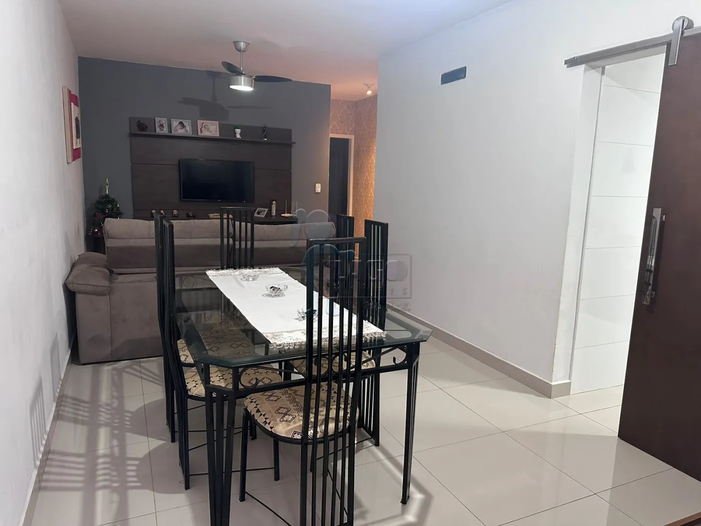 Comprar Casa / Padrão em Ribeirão Preto R$ 300.000,00 - Foto 2