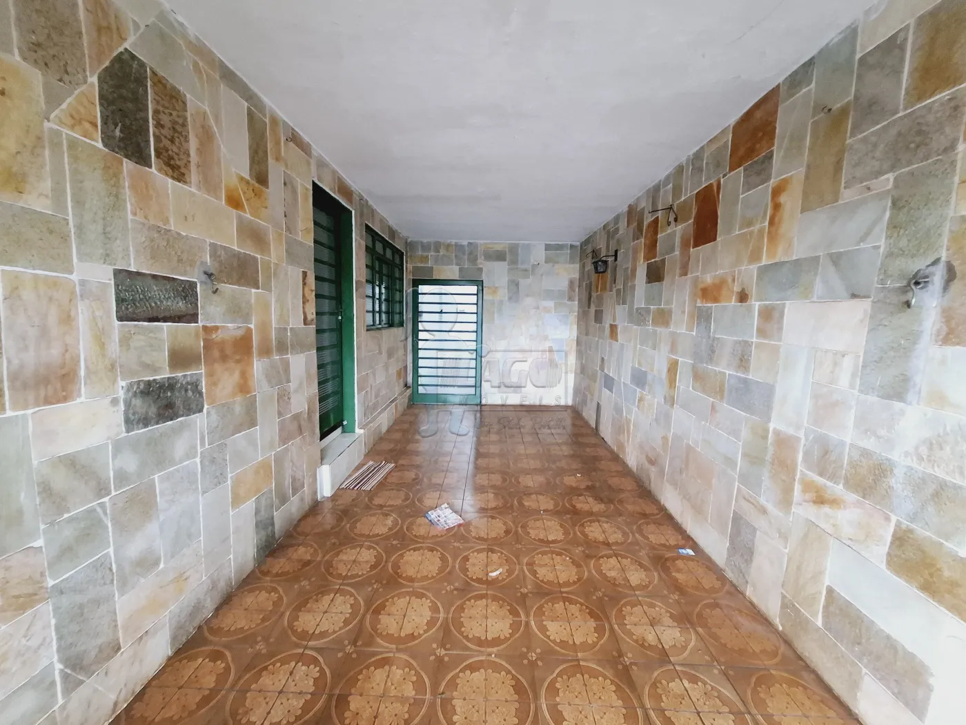 Comprar Casa / Padrão em Ribeirão Preto R$ 265.000,00 - Foto 2