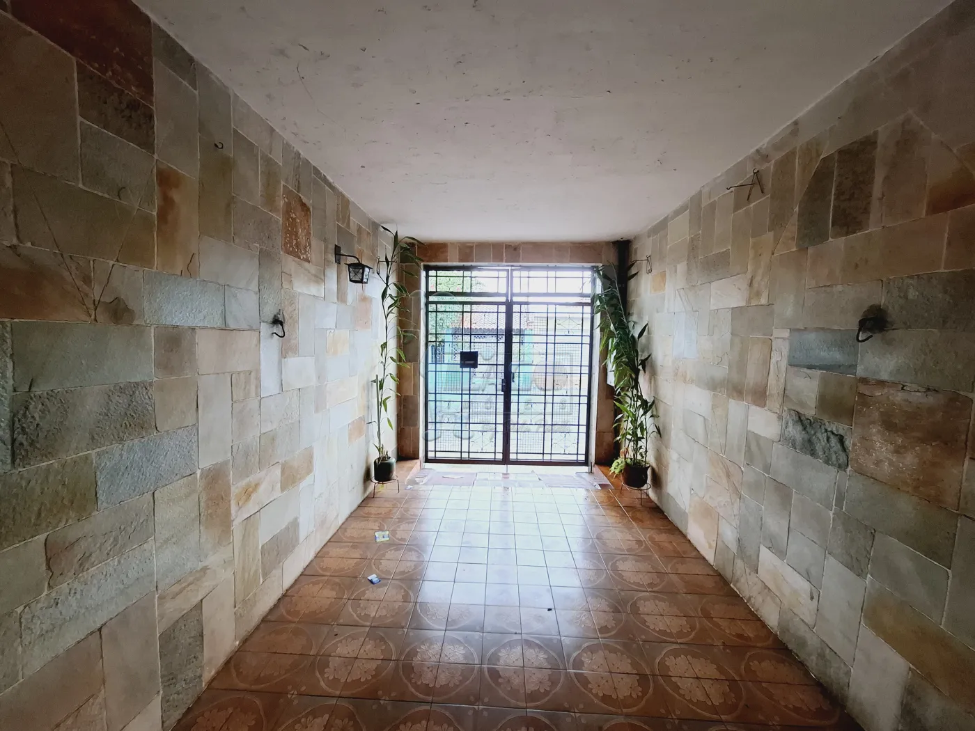 Comprar Casa / Padrão em Ribeirão Preto R$ 265.000,00 - Foto 1