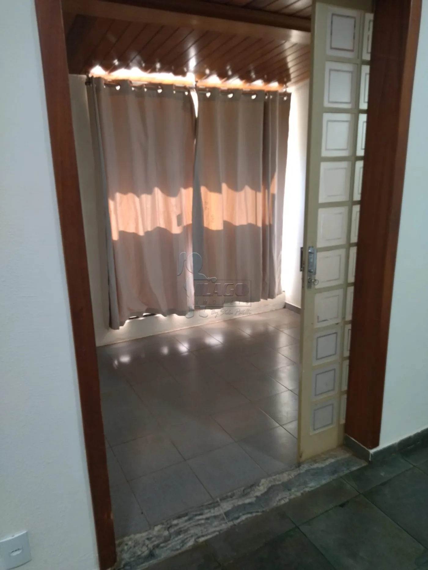 Alugar Apartamento / Padrão em Ribeirão Preto R$ 1.300,00 - Foto 2