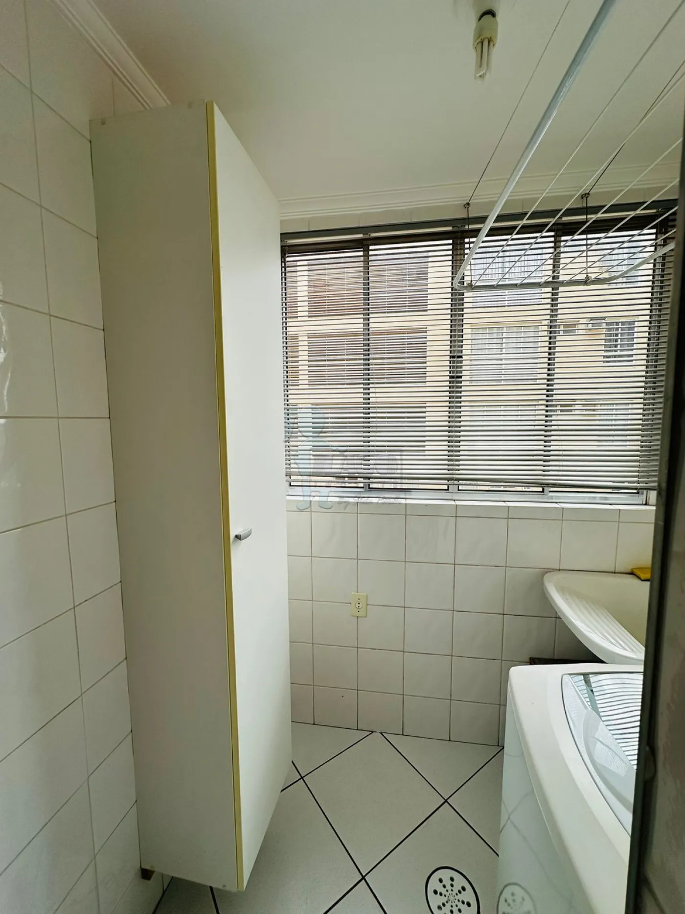 Alugar Apartamento / Padrão em Ribeirão Preto R$ 1.400,00 - Foto 14