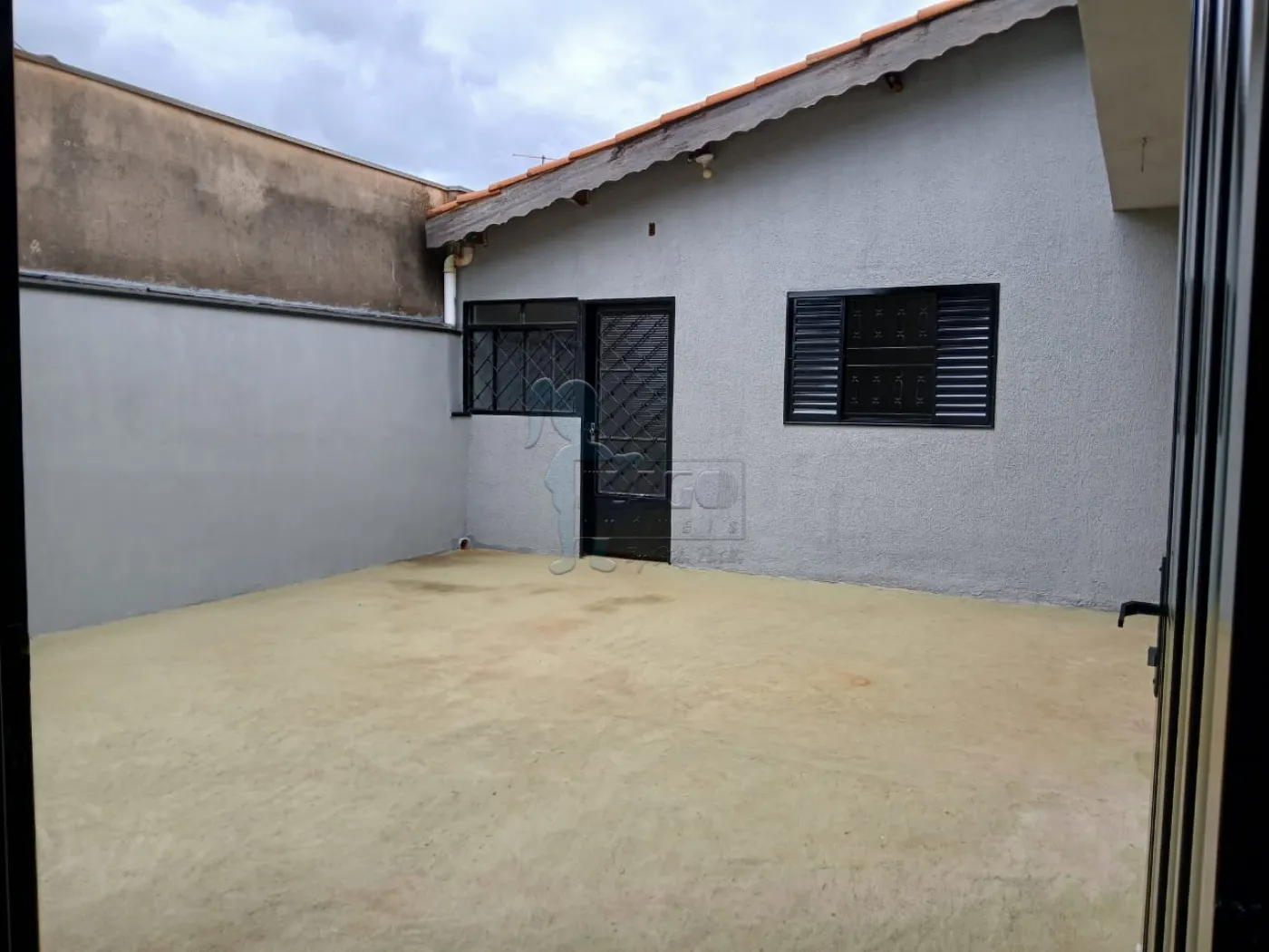 Alugar Casa / Padrão em Ribeirão Preto R$ 1.500,00 - Foto 3