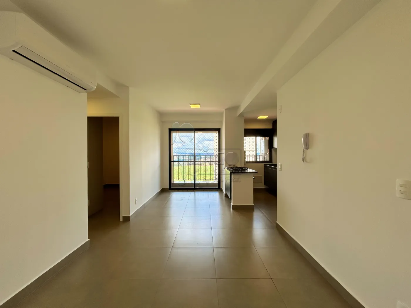 Alugar Apartamento / Padrão em Ribeirão Preto R$ 3.000,00 - Foto 1