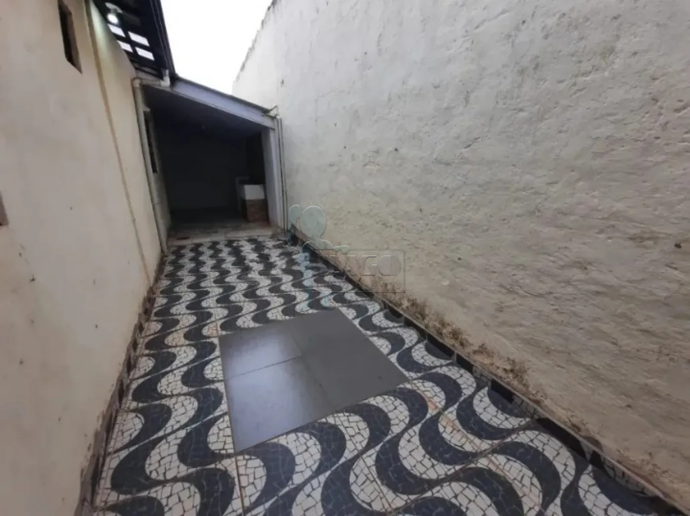 Alugar Casa / Padrão em Ribeirão Preto R$ 1.250,00 - Foto 2