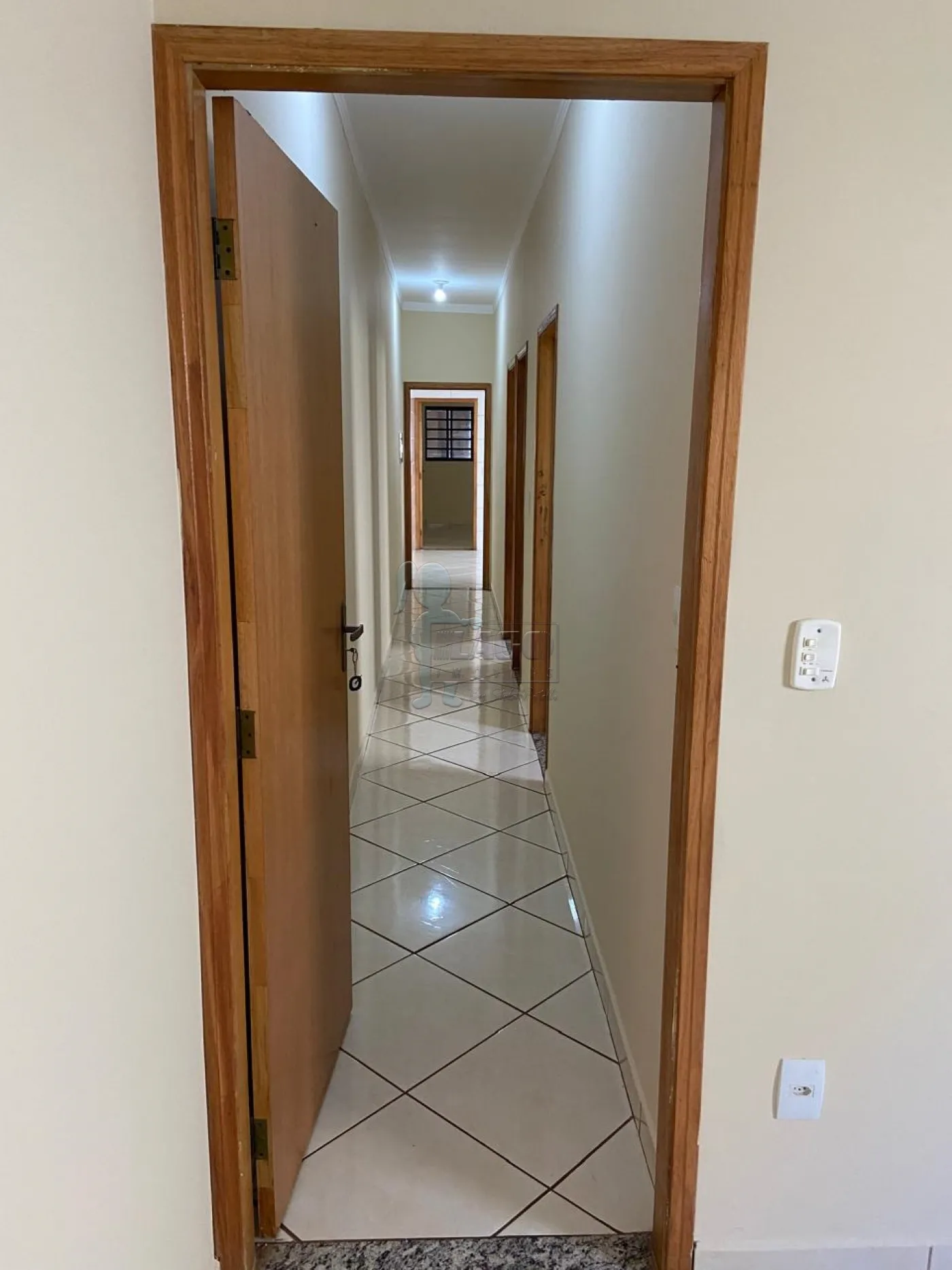 Comprar Casa / Padrão em Ribeirão Preto R$ 370.000,00 - Foto 3