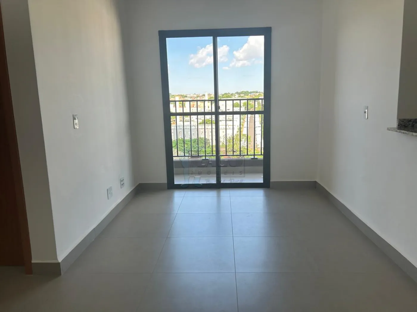 Alugar Apartamento / Padrão em Ribeirão Preto R$ 2.400,00 - Foto 2