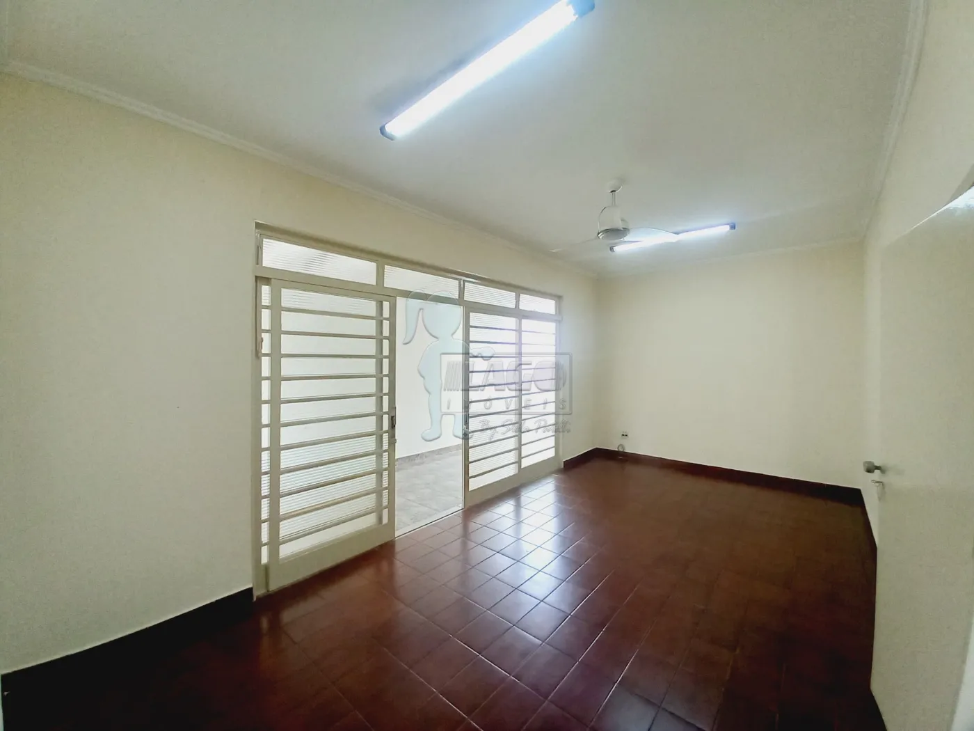 Alugar Casa / Padrão em Ribeirão Preto R$ 2.500,00 - Foto 2