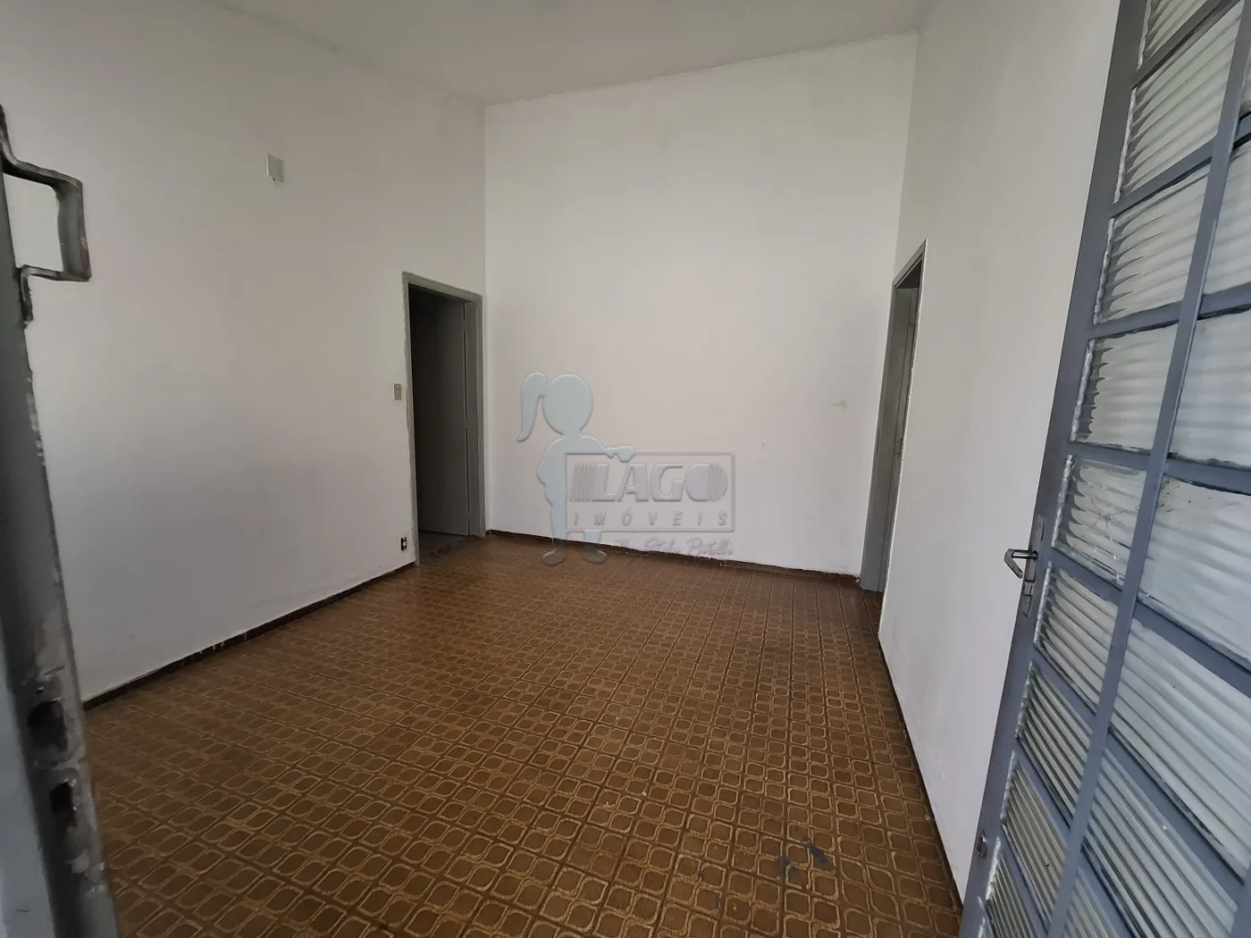 Alugar Casa / Padrão em Ribeirão Preto R$ 800,00 - Foto 1