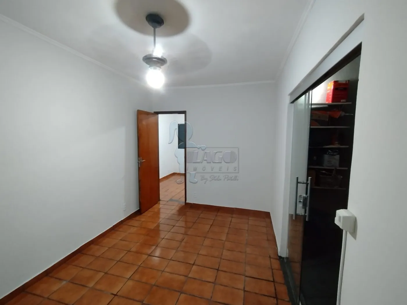 Alugar Casa / Padrão em Ribeirão Preto R$ 1.100,00 - Foto 3