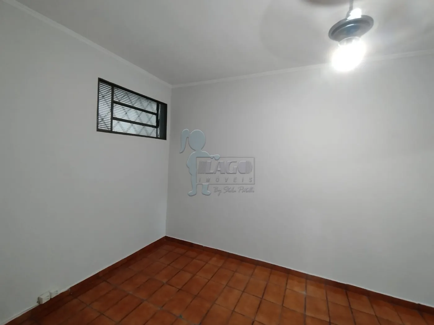 Alugar Casa / Padrão em Ribeirão Preto R$ 1.100,00 - Foto 4