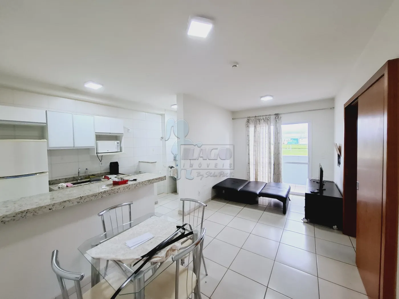 Alugar Apartamento / Padrão em Ribeirão Preto R$ 2.000,00 - Foto 2