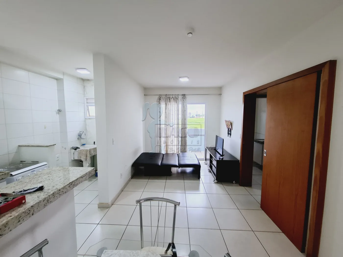 Alugar Apartamento / Padrão em Ribeirão Preto R$ 2.000,00 - Foto 1