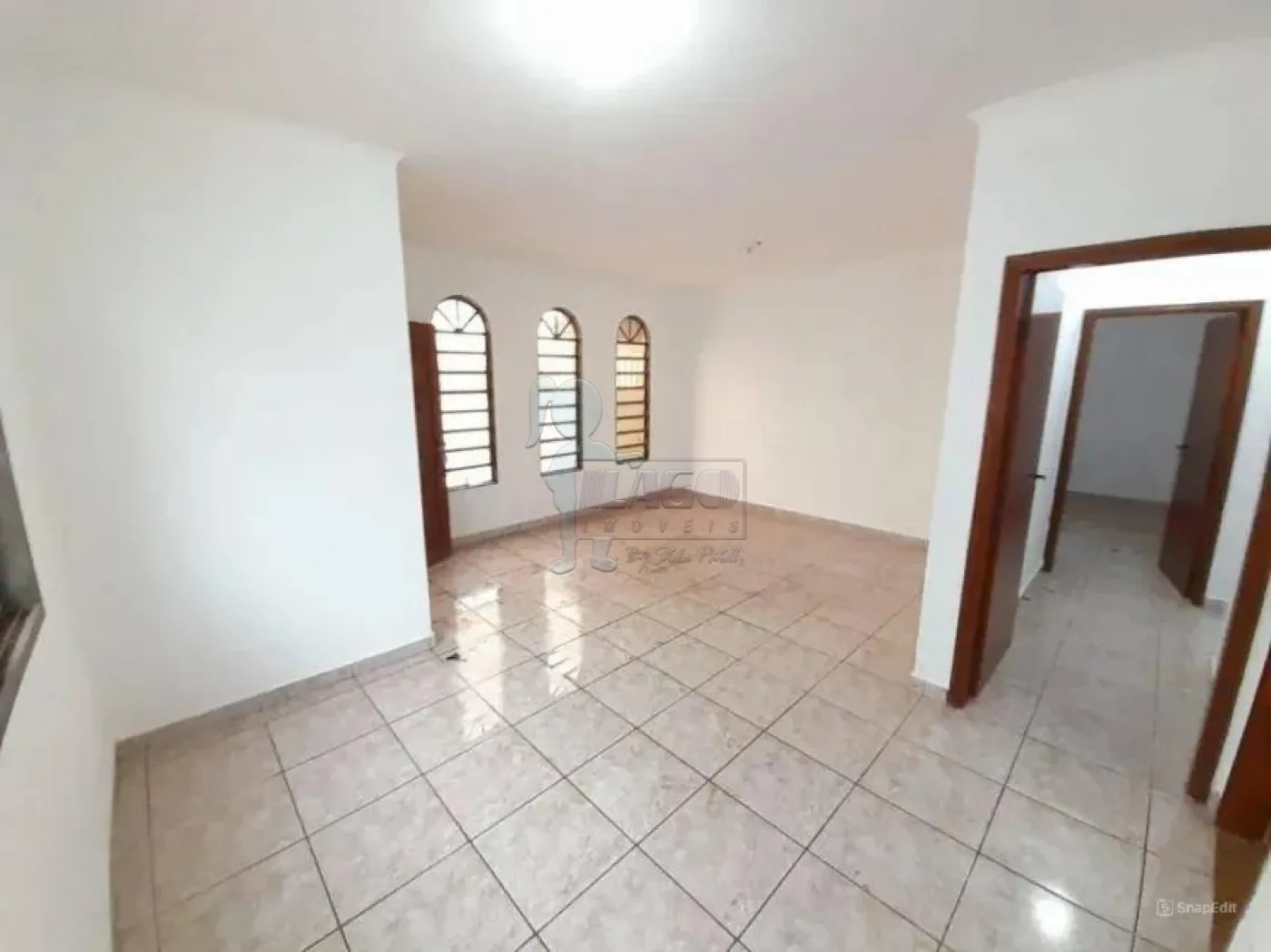 Alugar Casa / Padrão em Ribeirão Preto R$ 1.980,00 - Foto 2