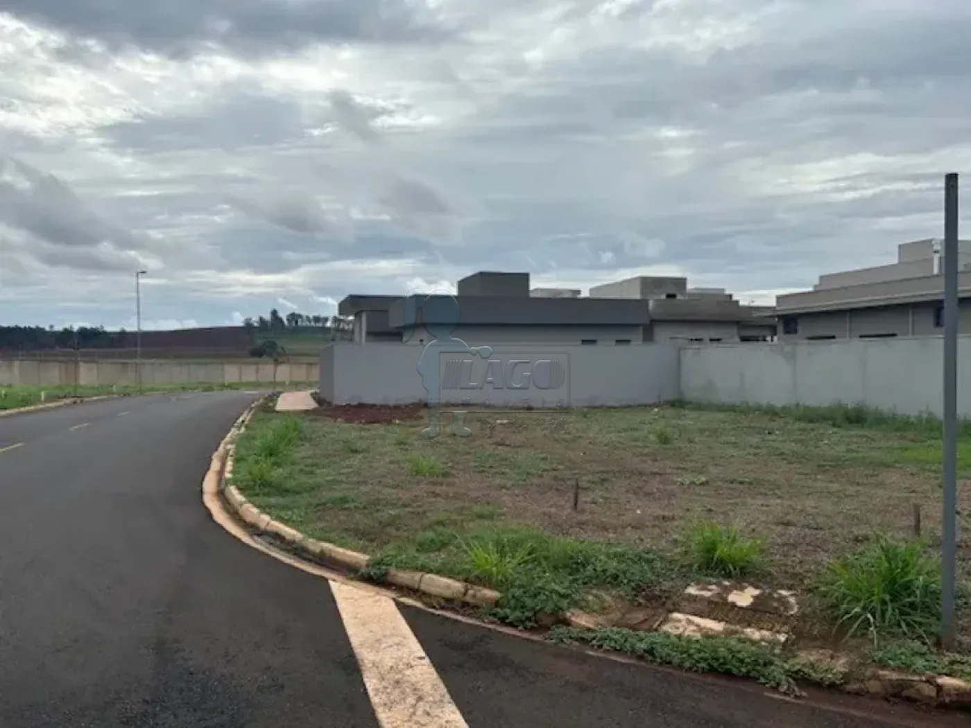 Comprar Terreno / Condomínio em Ribeirão Preto R$ 400.000,00 - Foto 1