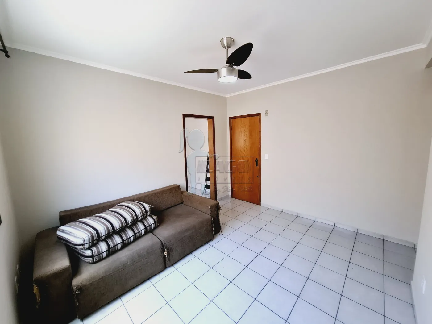 Alugar Apartamento / Padrão em Ribeirão Preto R$ 1.000,00 - Foto 2