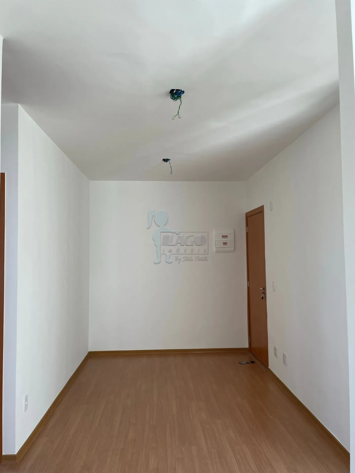 Alugar Apartamento / Padrão em Ribeirão Preto R$ 1.000,00 - Foto 1