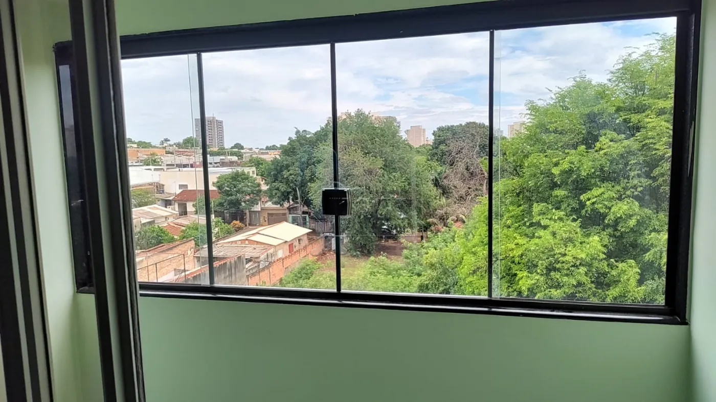 Alugar Apartamento / Padrão em Ribeirão Preto R$ 1.200,00 - Foto 4