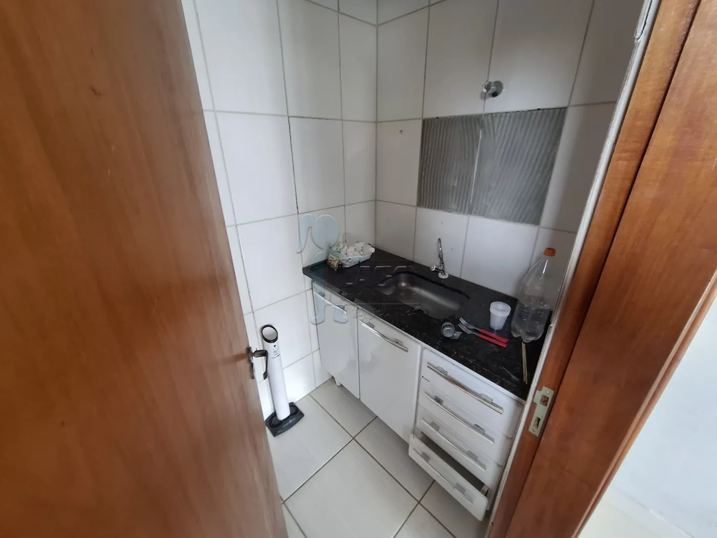 Alugar Comercial padrão / Salão em Ribeirão Preto R$ 900,00 - Foto 4