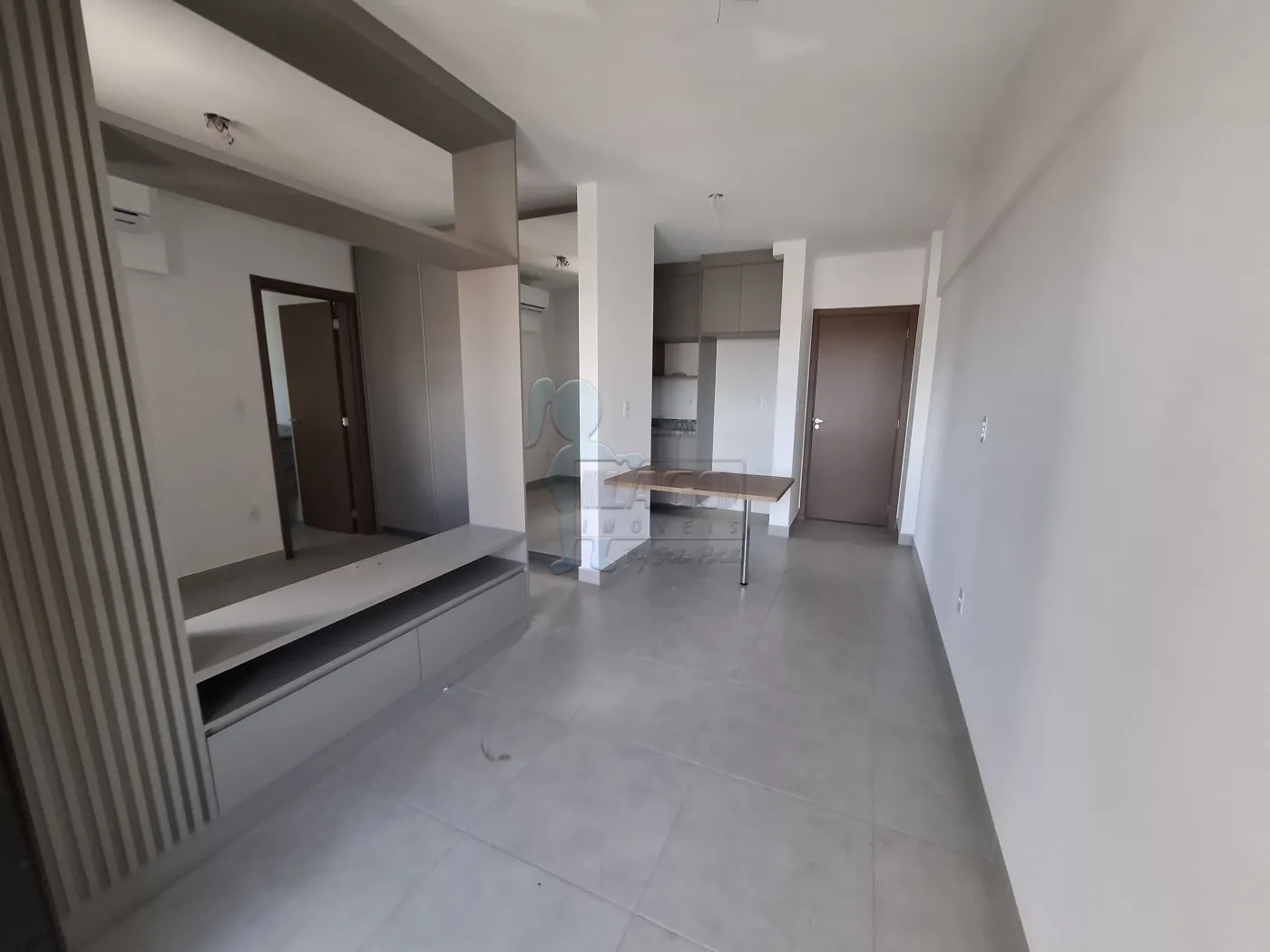 Alugar Apartamento / Padrão em Ribeirão Preto R$ 1.900,00 - Foto 2